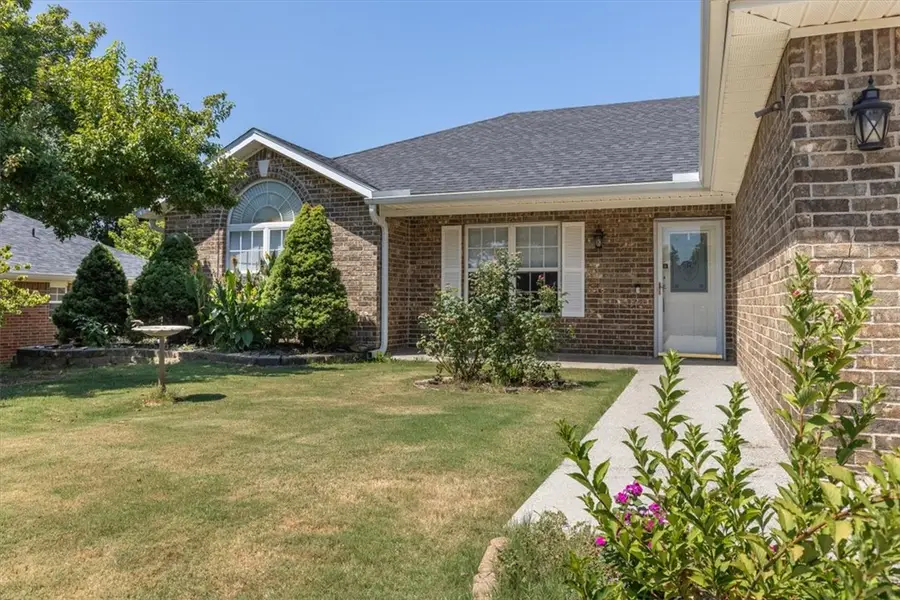 501 Spicewood Trail, Centerton, AR 72719 - #2