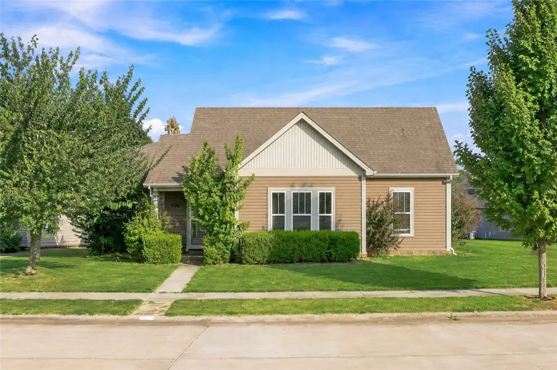 1140 S Oxbow Way, Fayetteville, AR 72704 - #1