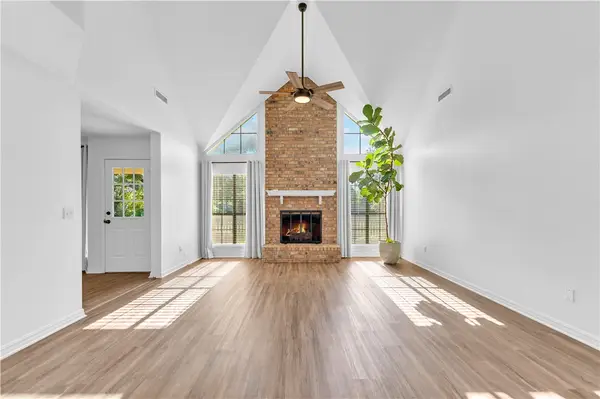 3370 Southridge Drive, Fayetteville, AR 72703