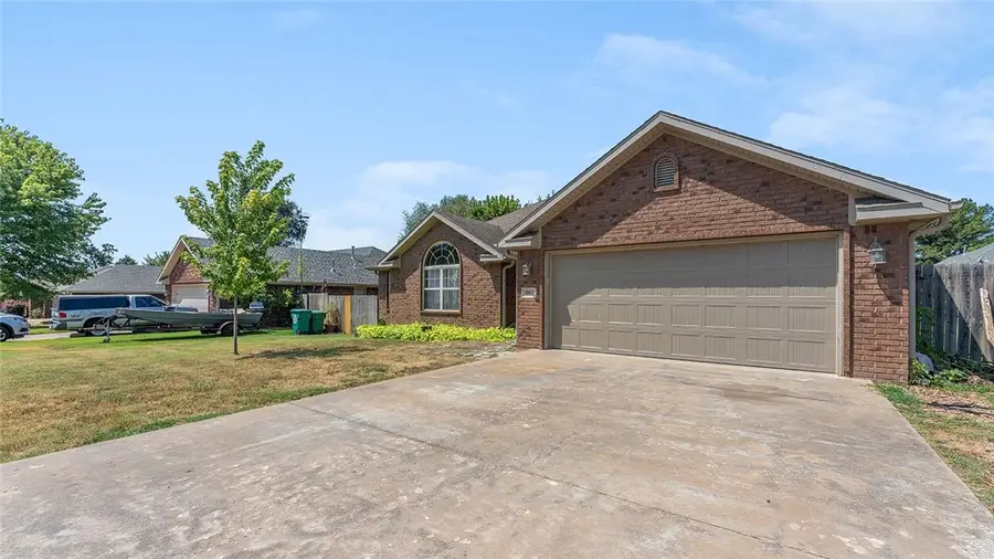 601 Carlson Street, Centerton, AR 72719 - #2