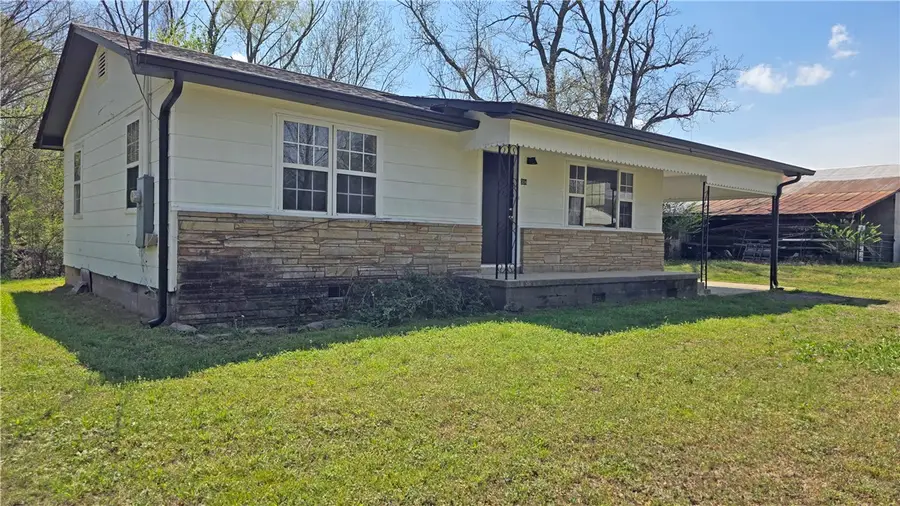 304 SE 2nd Street, Atkins, AR 72823 - #3