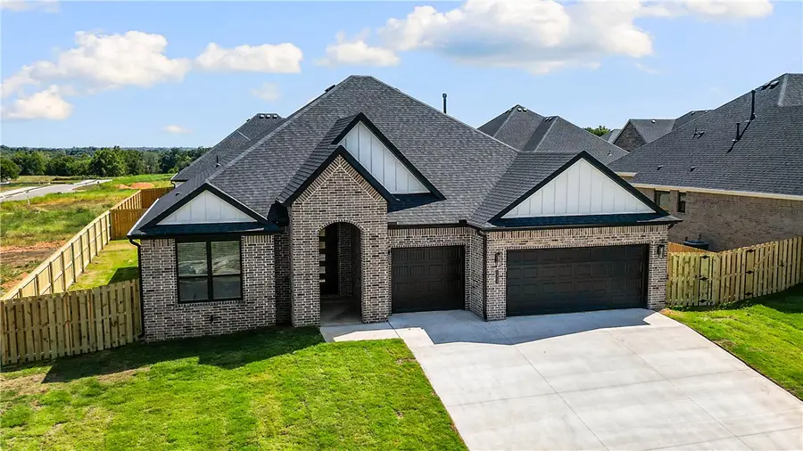 1513 Lookout Lane, Cave Springs, AR 72718 - #2