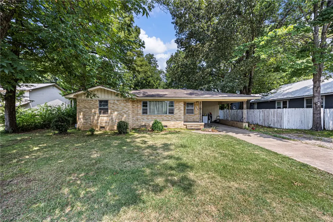 235 E L Street, Russellville, AR 72801 - #1