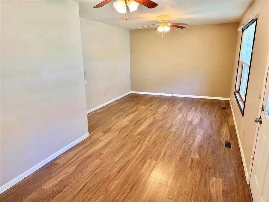 118 Brewer Street, Harrison, AR 72601 - #3
