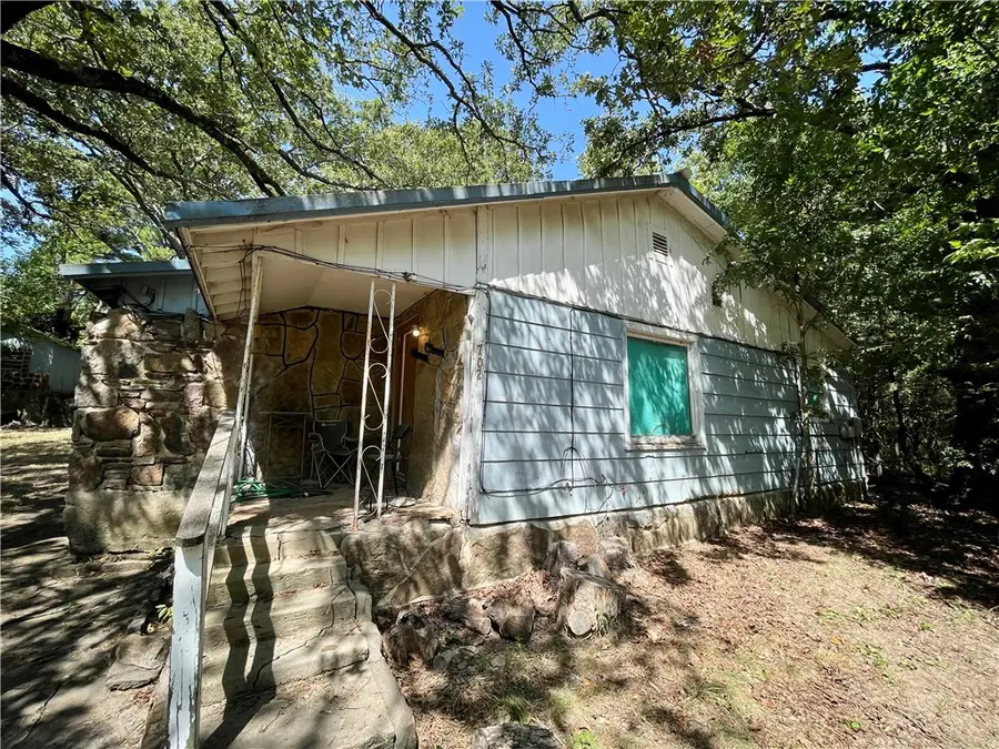 702 Edgewood Place, Huntsville, AR 72740 - #2