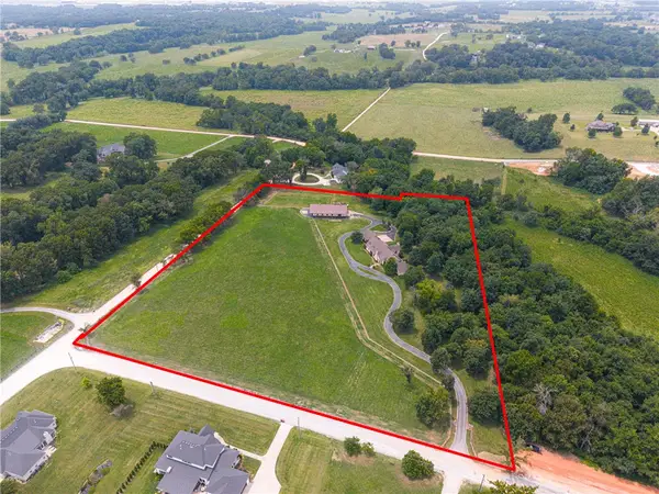 9515 Nomad Road, Bentonville, AR 72713