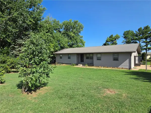 87 Nichols Street, Western Grove, AR 72685