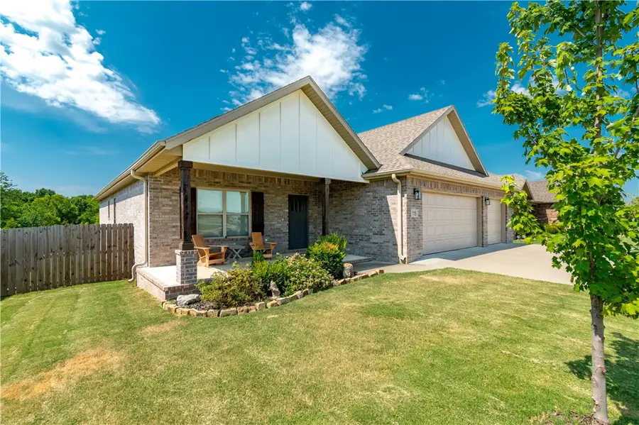 115 W Pitts Street, Farmington, AR 72730 - #2