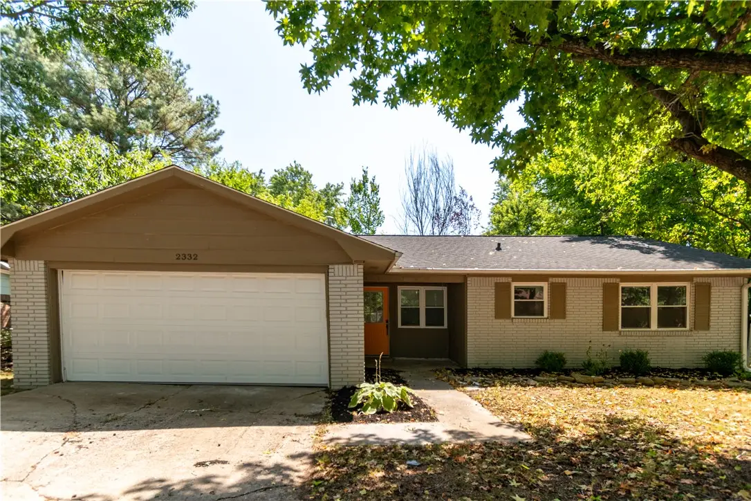 2332 S Clover Drive, Fayetteville, AR 72701 - #1