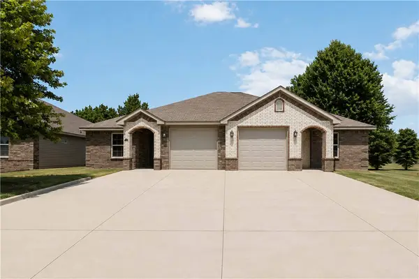 3302 Sw Victoria Place #C, D, Bentonville, AR 72712