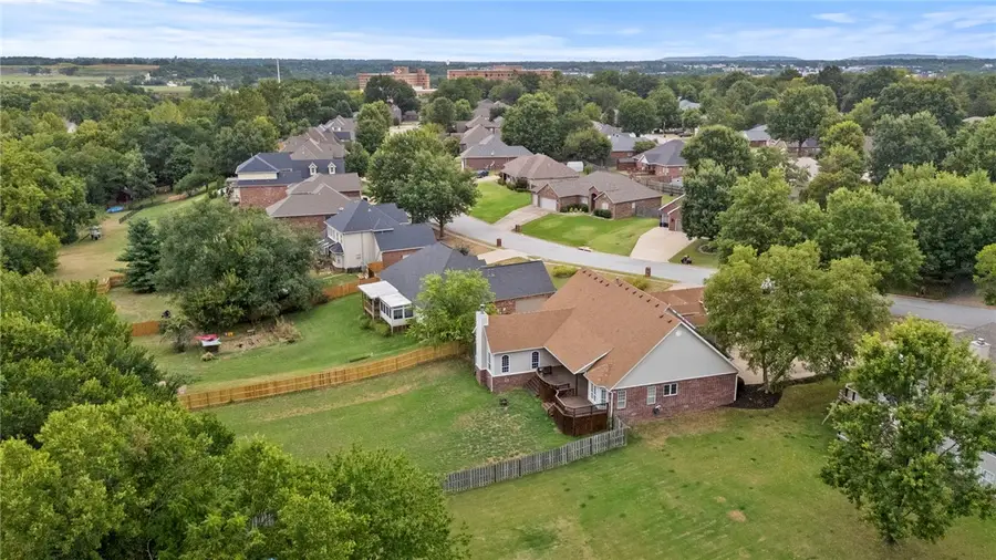 2865 Dorchester Drive, Fayetteville, AR 72703 - #3