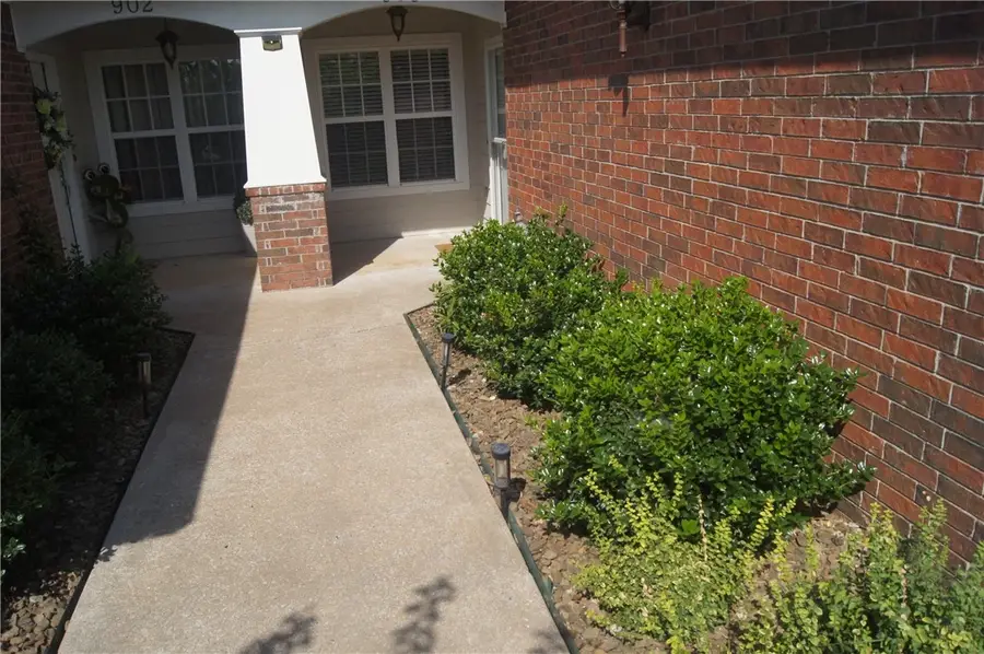 900 S Dixon, Rogers, AR 72758 - #3