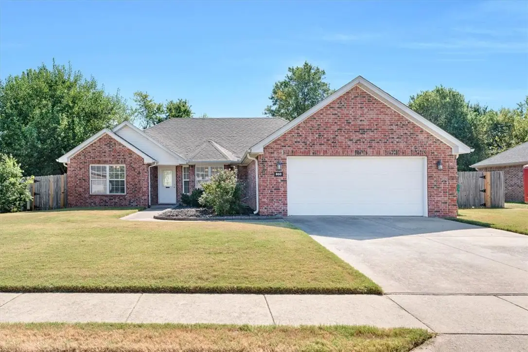 800 Harvest Street, Centerton, AR 72719 - #1