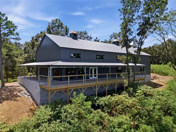 976 County Road 220, Eureka Springs, AR 72631
