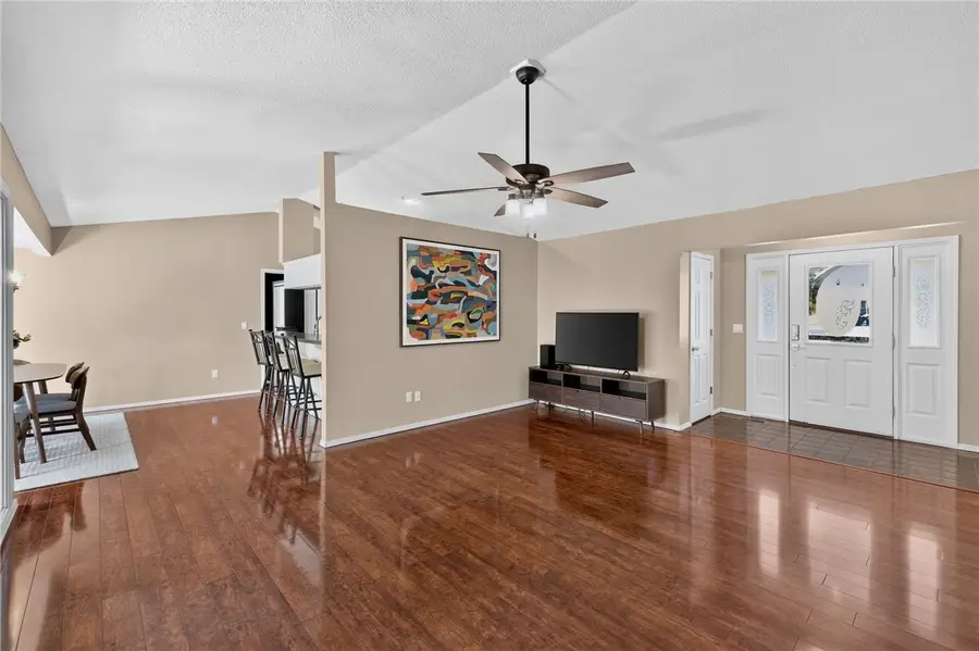 4 Dinton Circle, Bella Vista, AR 72714 - #3