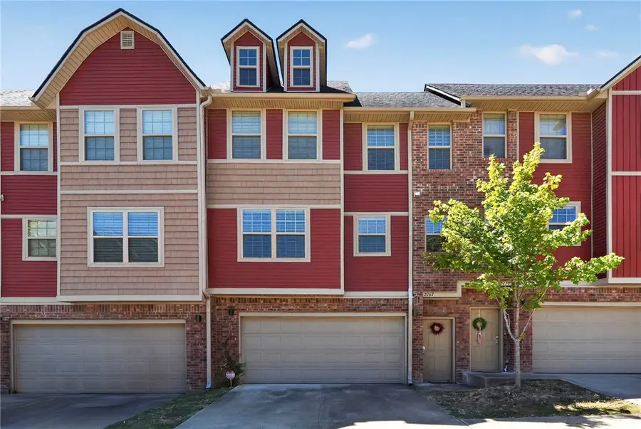 2767 W Cottonwillow Way, Fayetteville, AR 72704 - #2