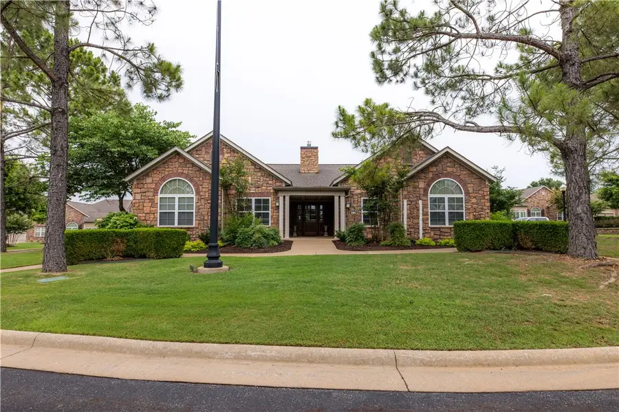 2286 W Pinehills Drive #4, Fayetteville, AR 72704 - #2