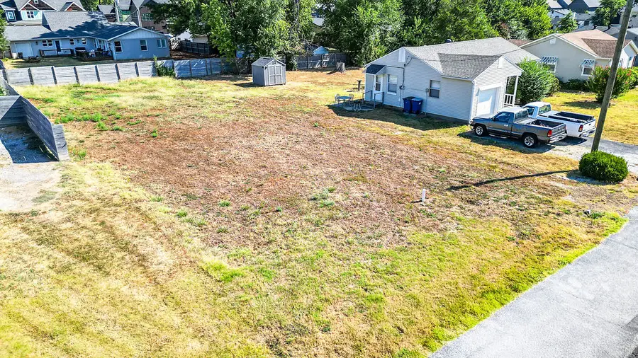 716 NW 6th Street, Bentonville, AR 72712 - #2