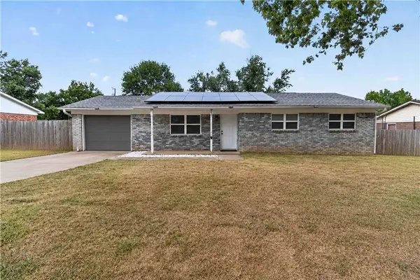 2333 Alpine Circle, Siloam Springs, AR 72761