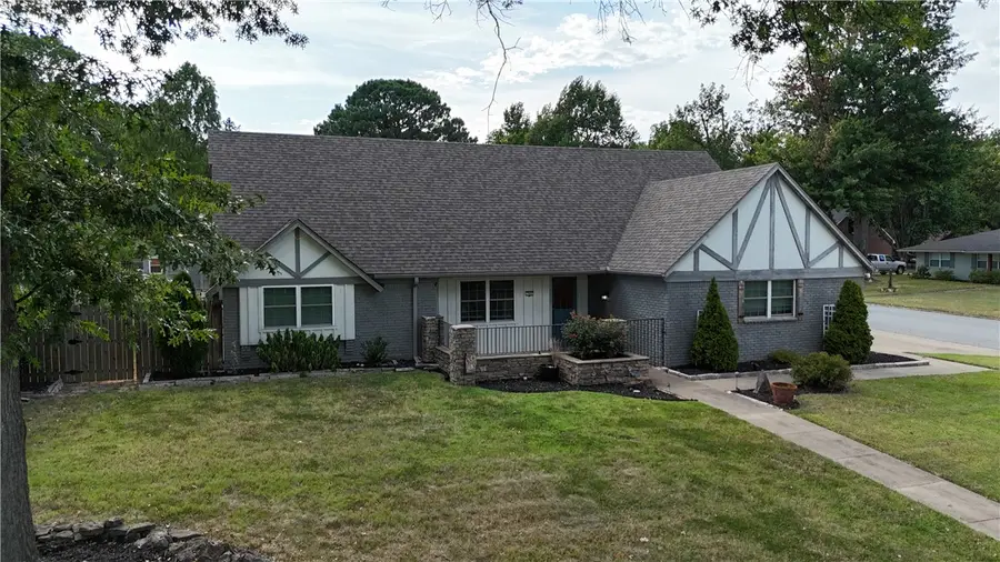 700 Janet Street, Springdale, AR 72762 - #2