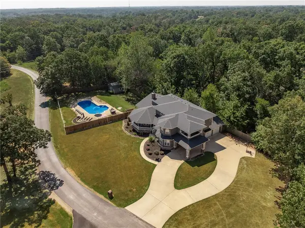 11445 Gabriel Lane, Bentonville, AR 72712
