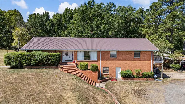 1001 W Church Street, Morrilton, AR 72110