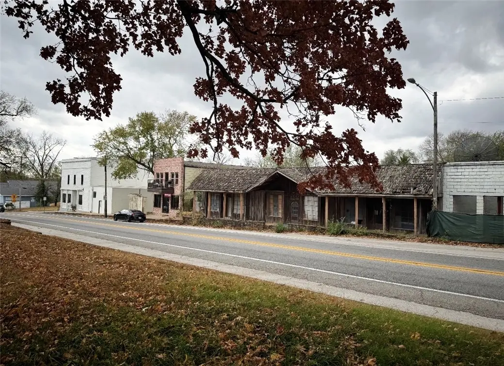 135 S Main Street, Cave Springs, AR 72718 - #1