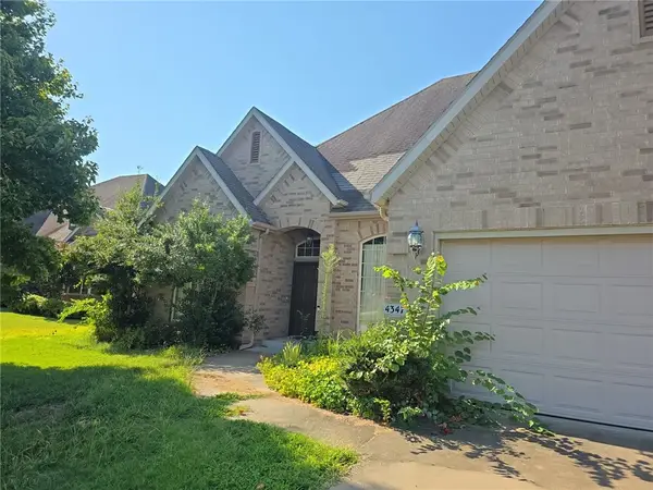 4347 E Oakmont Drive, Fayetteville, AR 72701