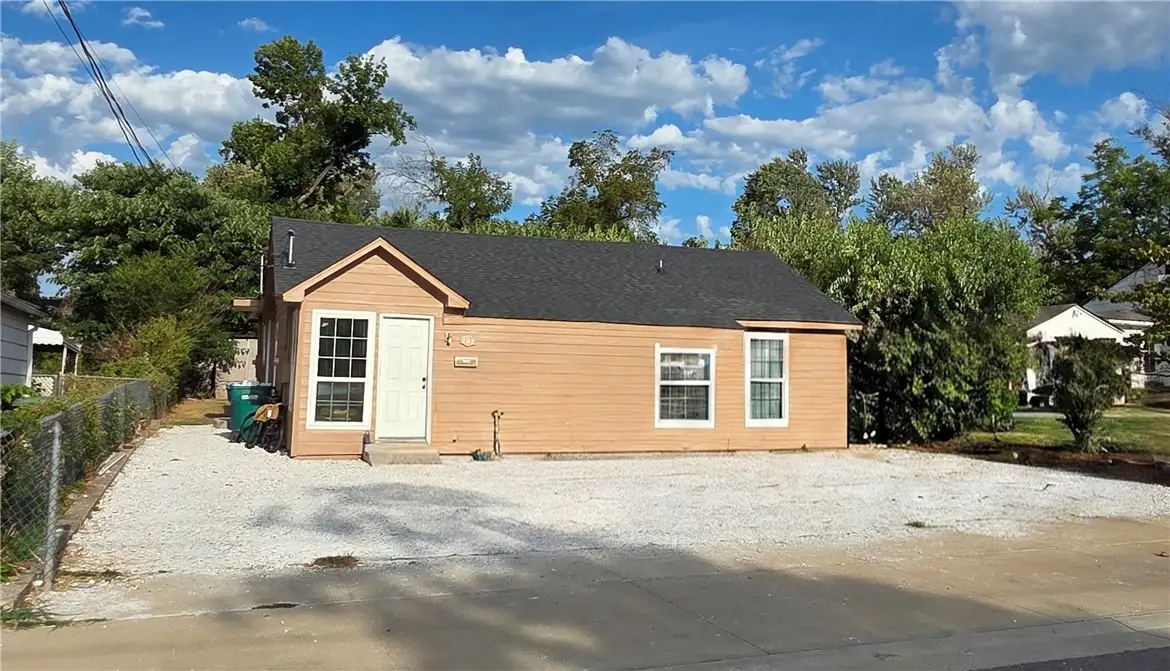707 S 7th Street, Rogers, AR 72756 - #1