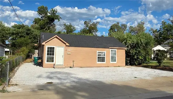 707 S 7th Street, Rogers, AR 72756