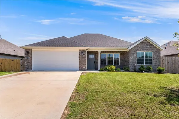 1806 Hudson Drive, Siloam Springs, AR 72761