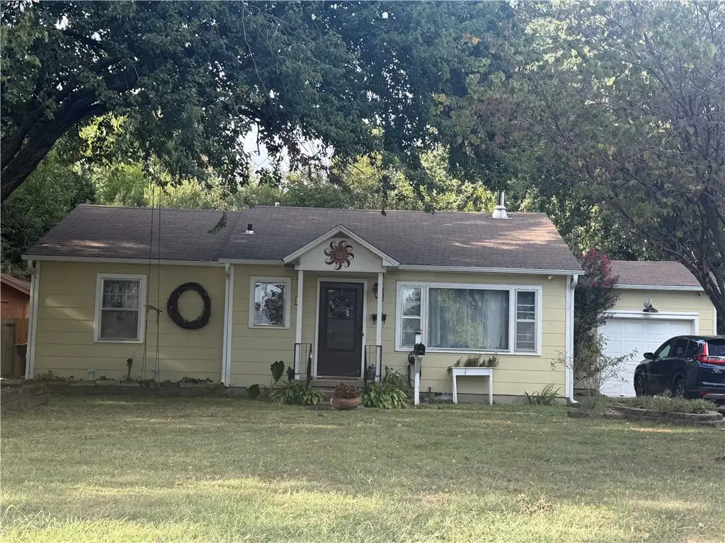 1708 S Westwood Avenue, Springdale, AR 72762 - #1
