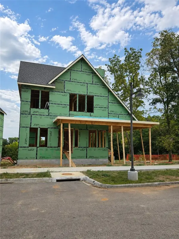 2310 W Markham, Fayetteville, AR 72701