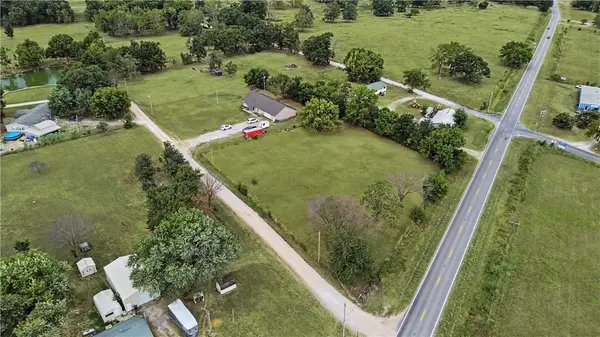 13095 Earl Road, Gravette, AR 72736