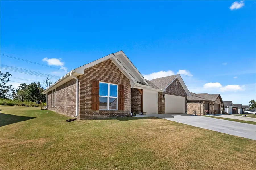 1500 E Vangston Drive, Siloam Springs, AR 72761 - #2