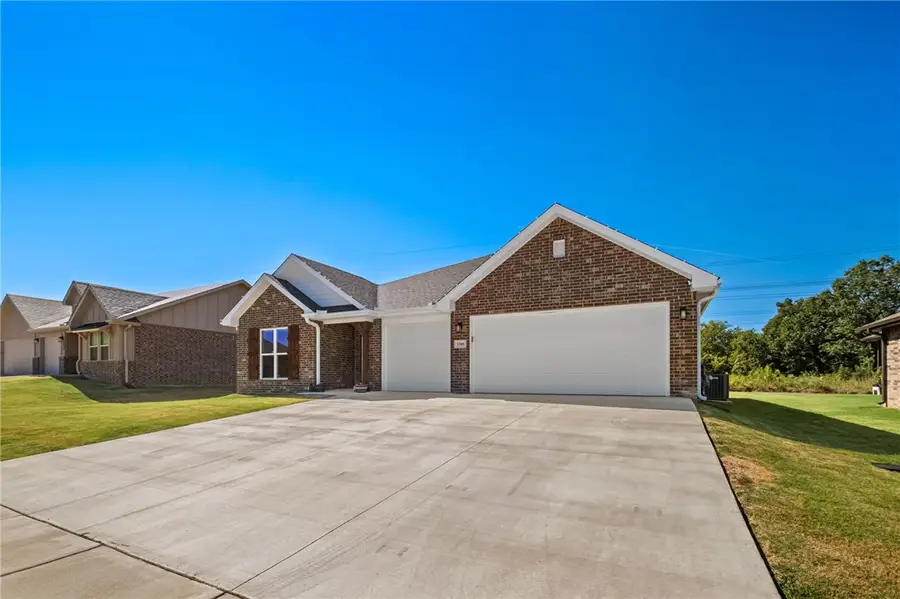 1500 E Vangston Drive, Siloam Springs, AR 72761 - #3