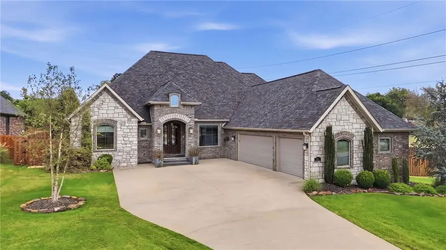 325 Angel Falls Lane, Springdale, AR 72762 - #3