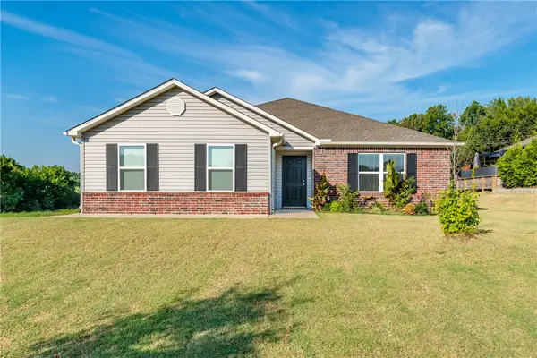 7204 SW Chalkstone Road, Bentonville, AR 72713