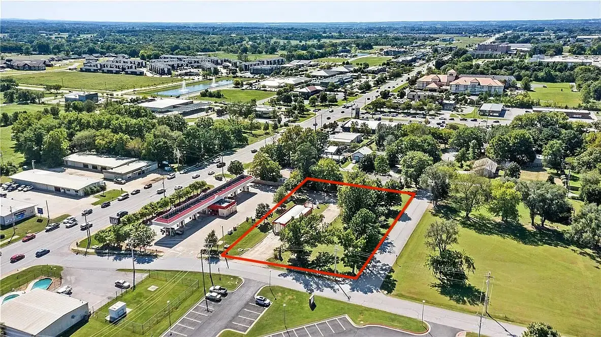 3510 SE L Street, Bentonville, AR 72712 - #1