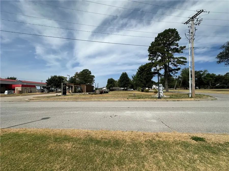 3510 SE L Street, Bentonville, AR 72712 - #2