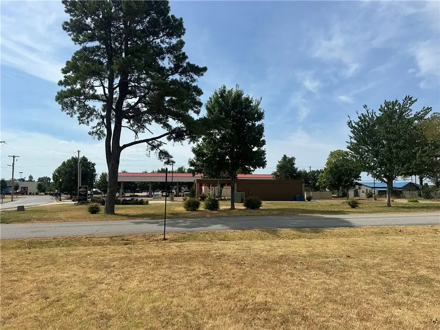 3510 SE L Street, Bentonville, AR 72712 - #3