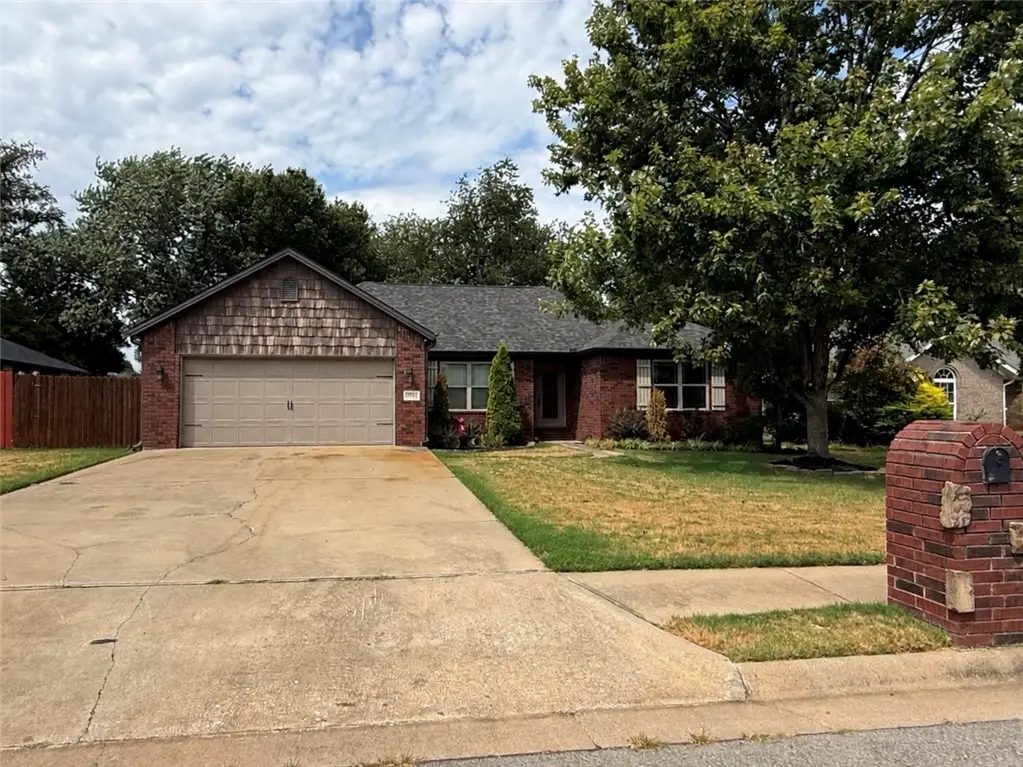 1818 Candy Apple Street, Springdale, AR 72764 - #1