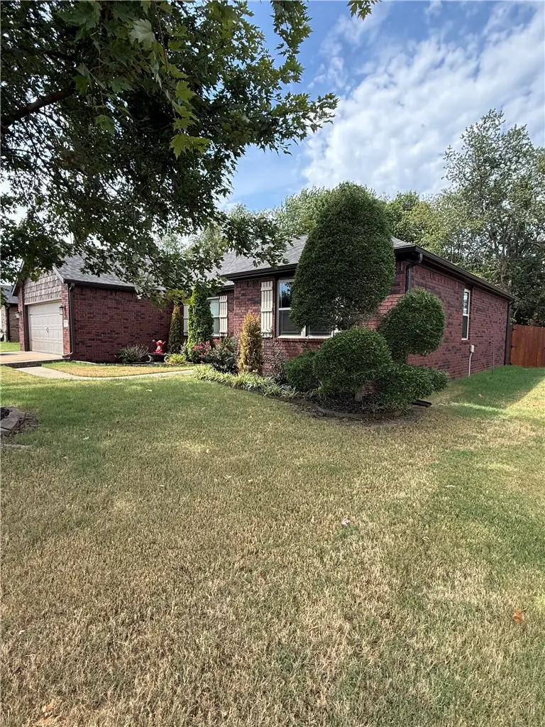 1818 Candy Apple Street, Springdale, AR 72764 - #3
