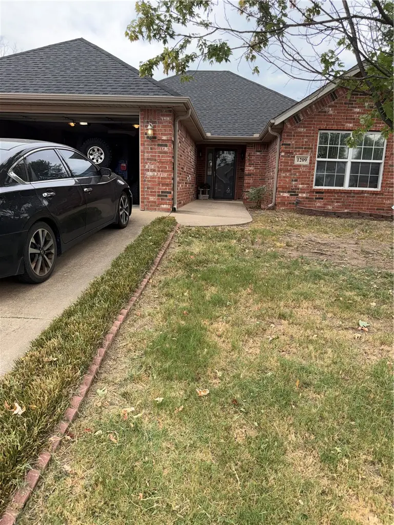 1209 E Freedom, Siloam Springs, AR 72761 - #1