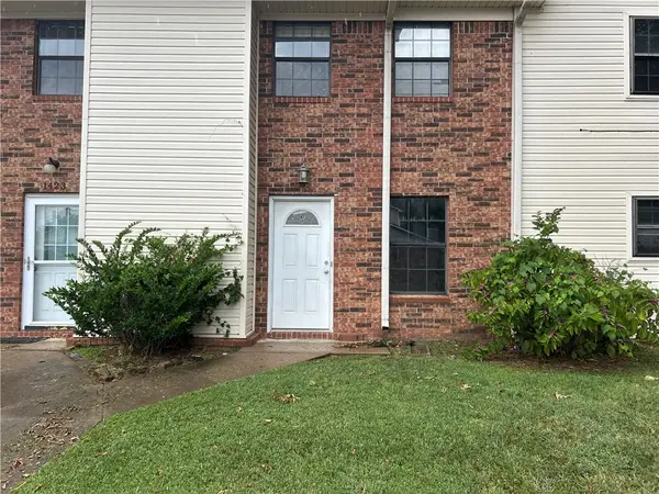1425 N Nashville Avenue, Russellville, AR 72801