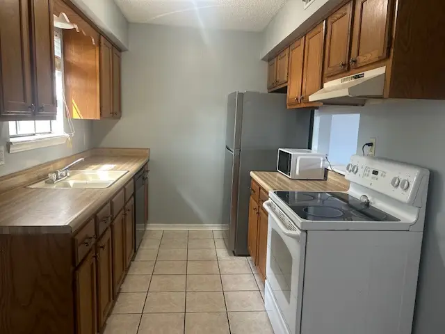 1425 N Nashville Avenue, Russellville, AR 72801 - #3