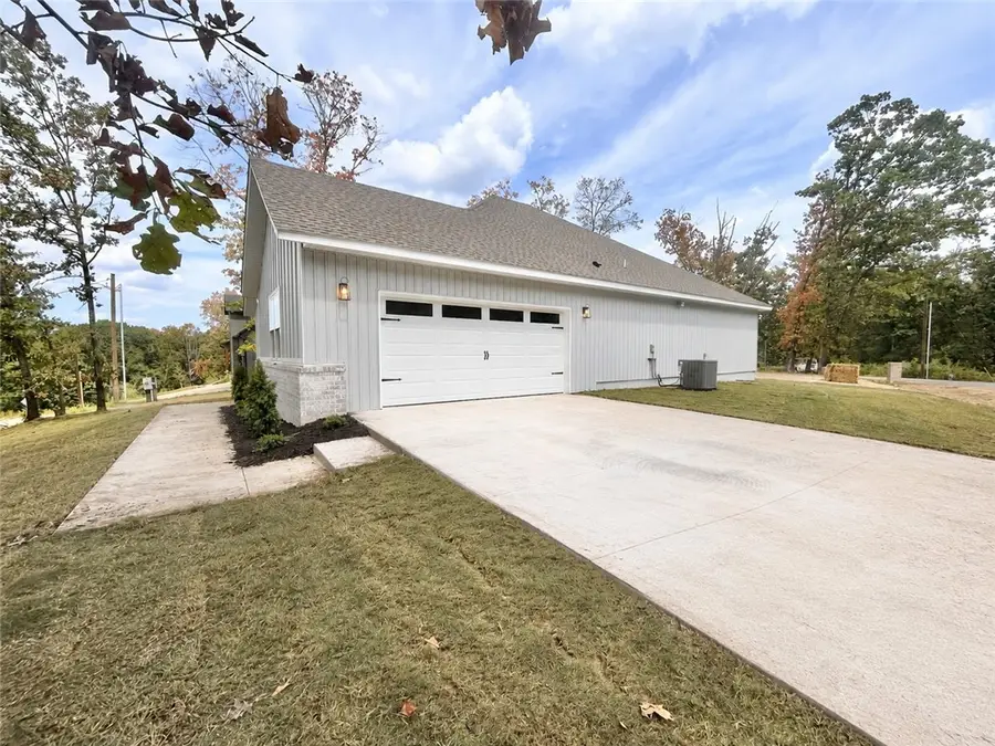 155 Kinross Drive, Bella Vista, AR 72715 - #2