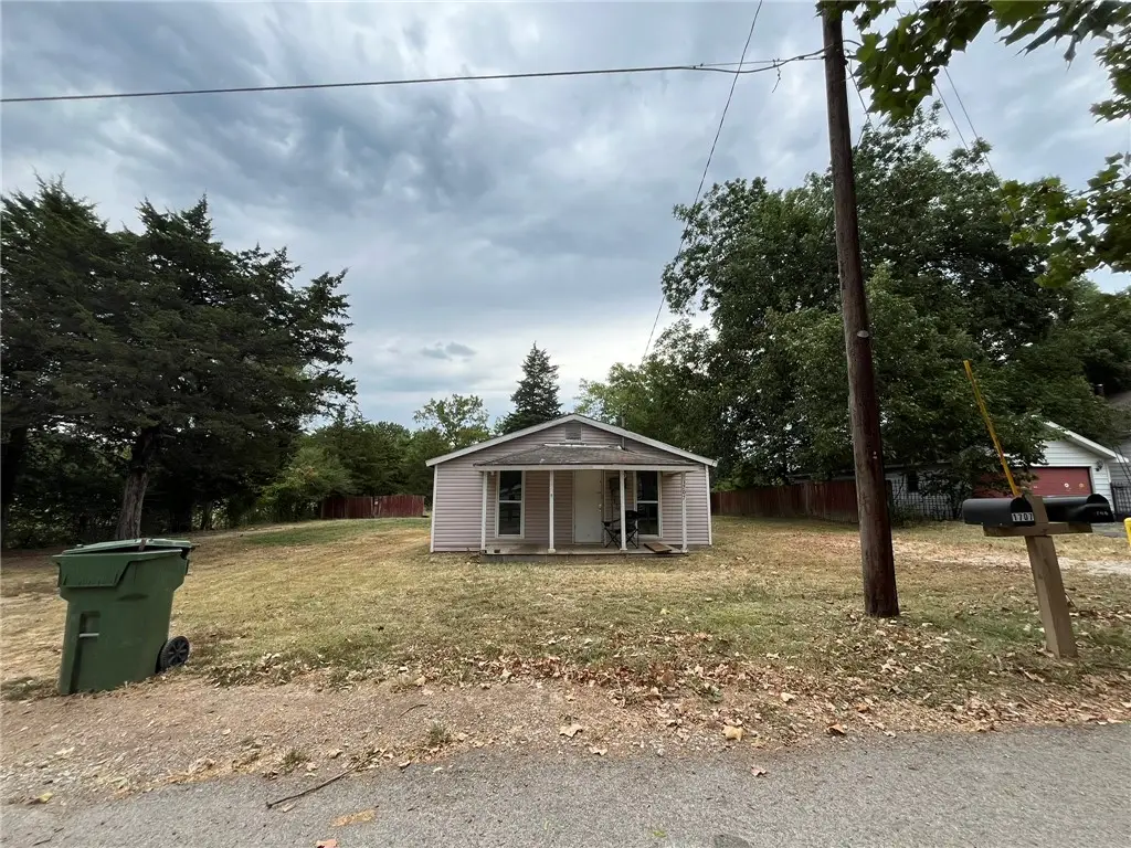 1707 N C Street, Rogers, AR 72756 - #1