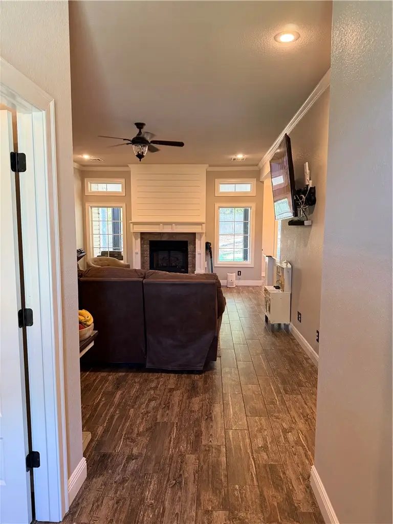 301 N Stone Mountain Circle, Alma, AR 72921 - #3