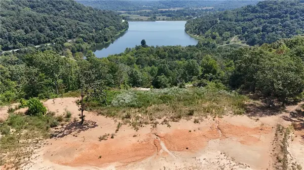 1 Madison 3405, Huntsville, AR 72740